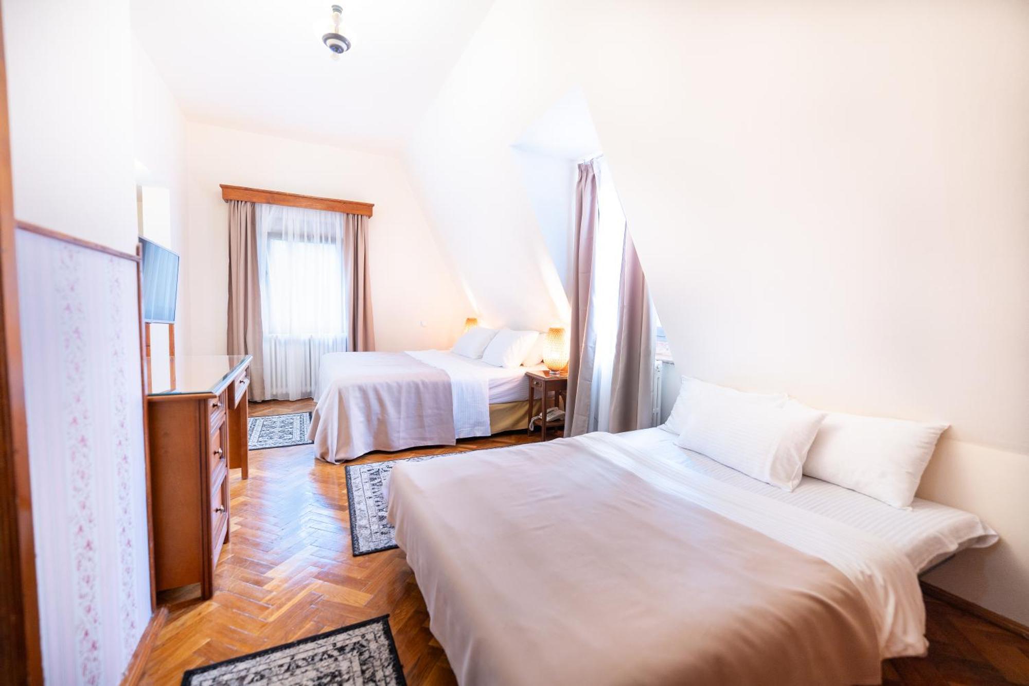 Vila Camelia Sinaia Ngoại thất bức ảnh